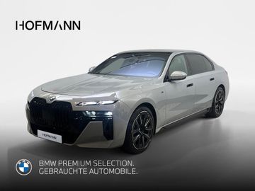 BMW i7