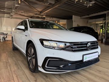 VW Passat Variant