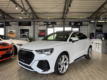 AUDI RSQ3